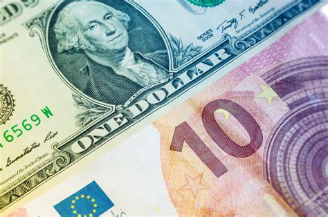 100 euro to usd in dollars